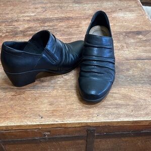 Clarks Black Ruched Leather Low Block Heel Slip-Ons